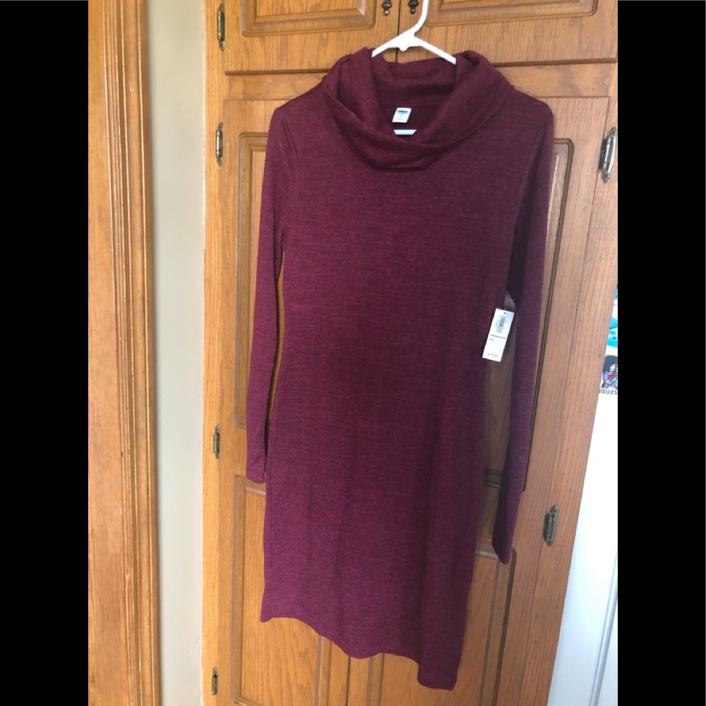 Old navy burgundy dress